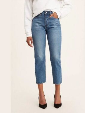 BNWT Levi wedgie straight